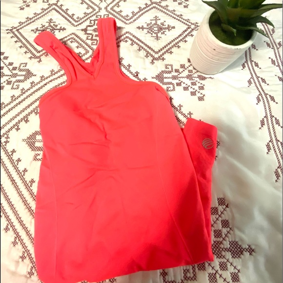 🌟MPG Workout Top🌟 - Picture 1 of 4